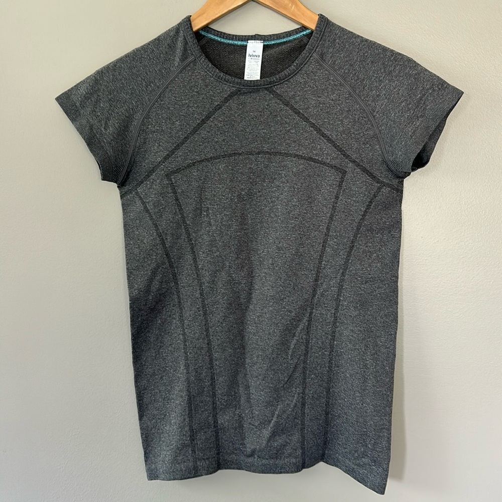 Ivivva (Girls‎ Lululemon) Fly Tech Short Sleeve Sz 14 Heathered Gray
